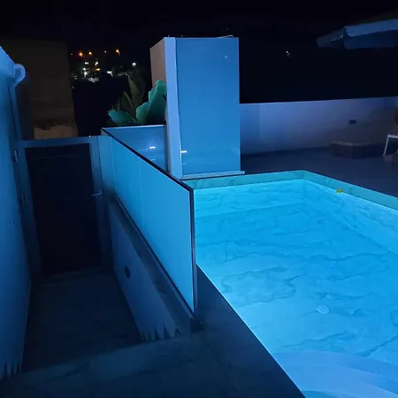 White Boutique Homes - Serenity Holiday home